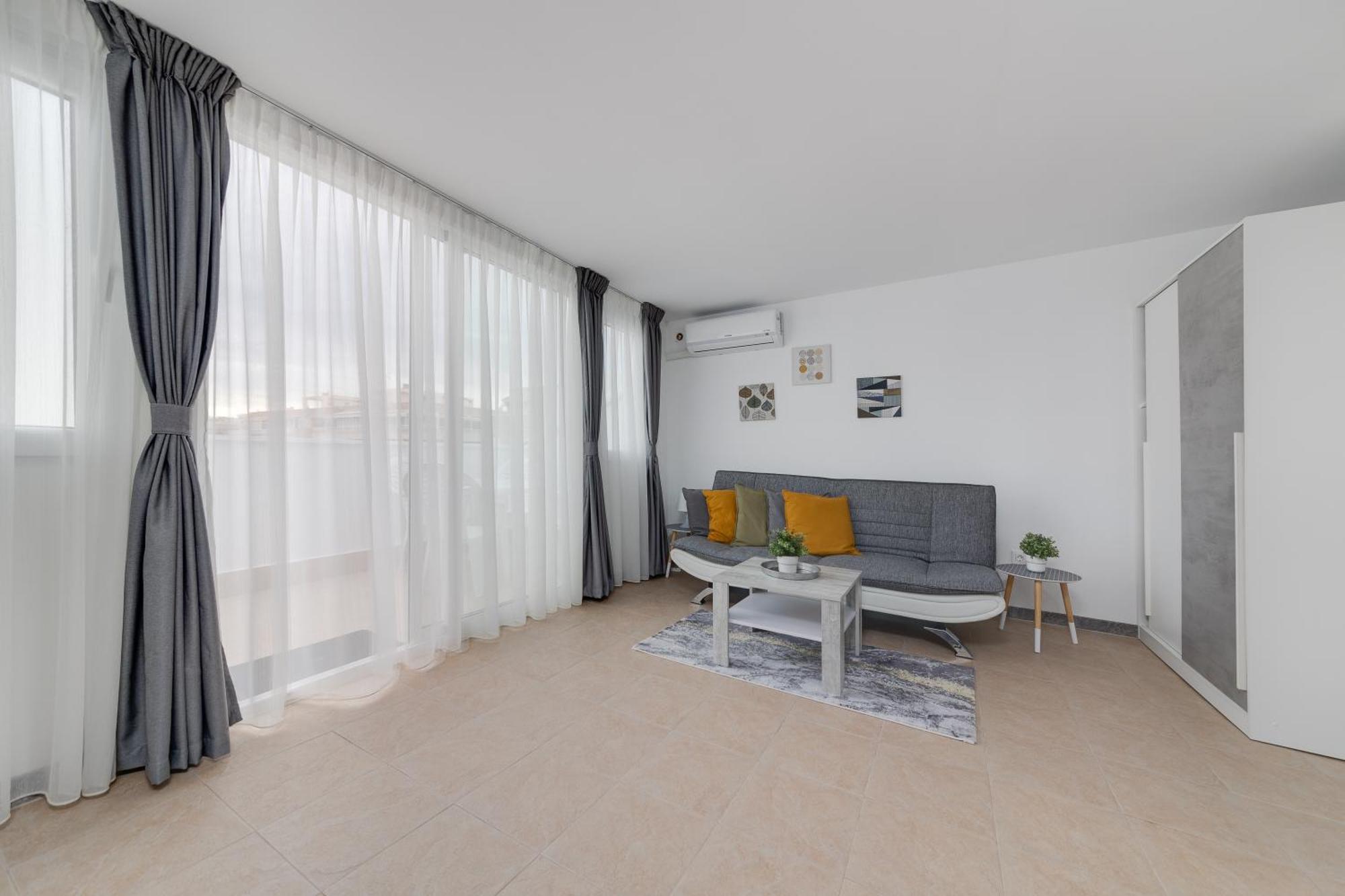 Apartment Cosy Near The Sea